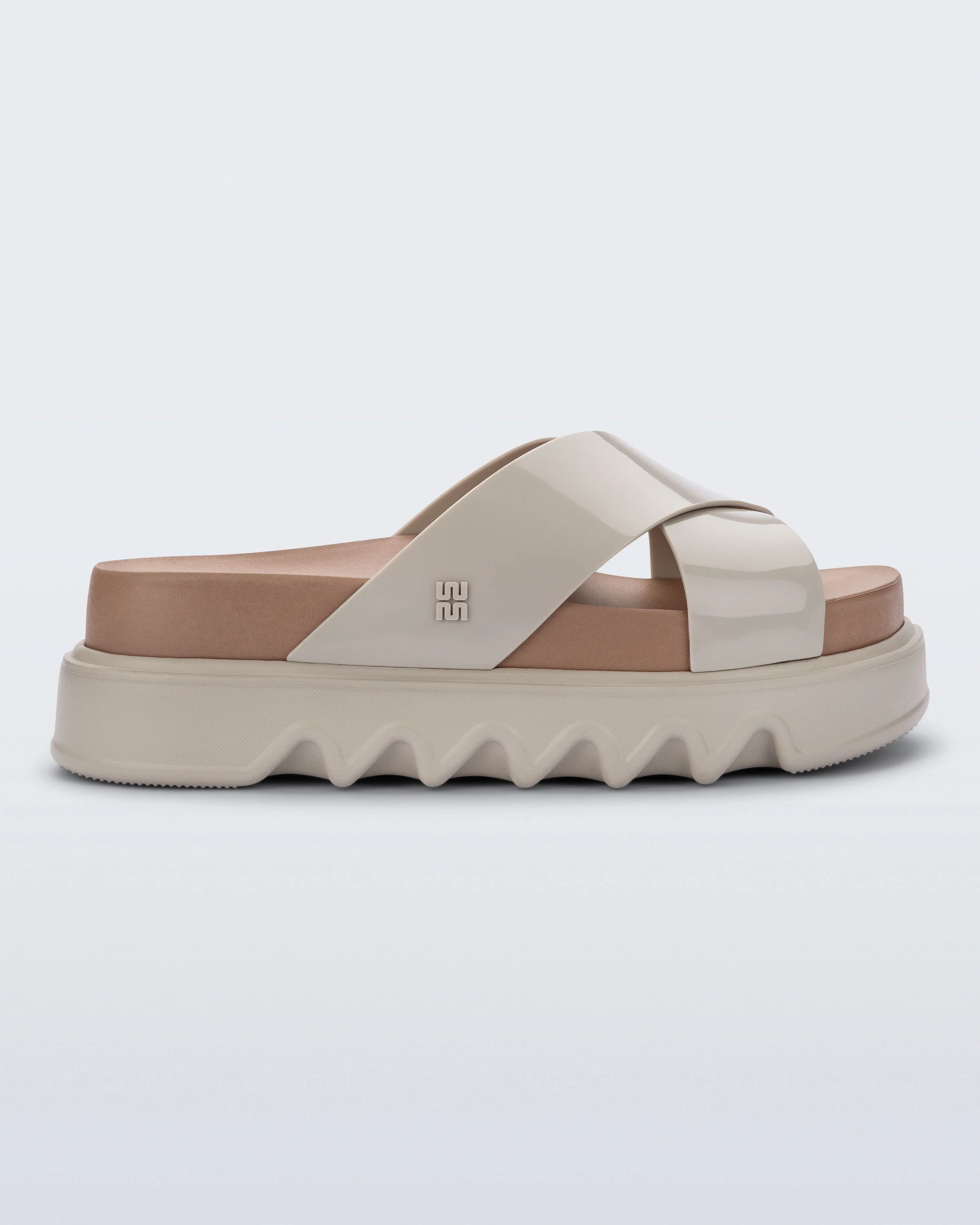 MELISSA COZY CROSS PLATFORM AD BEIGE