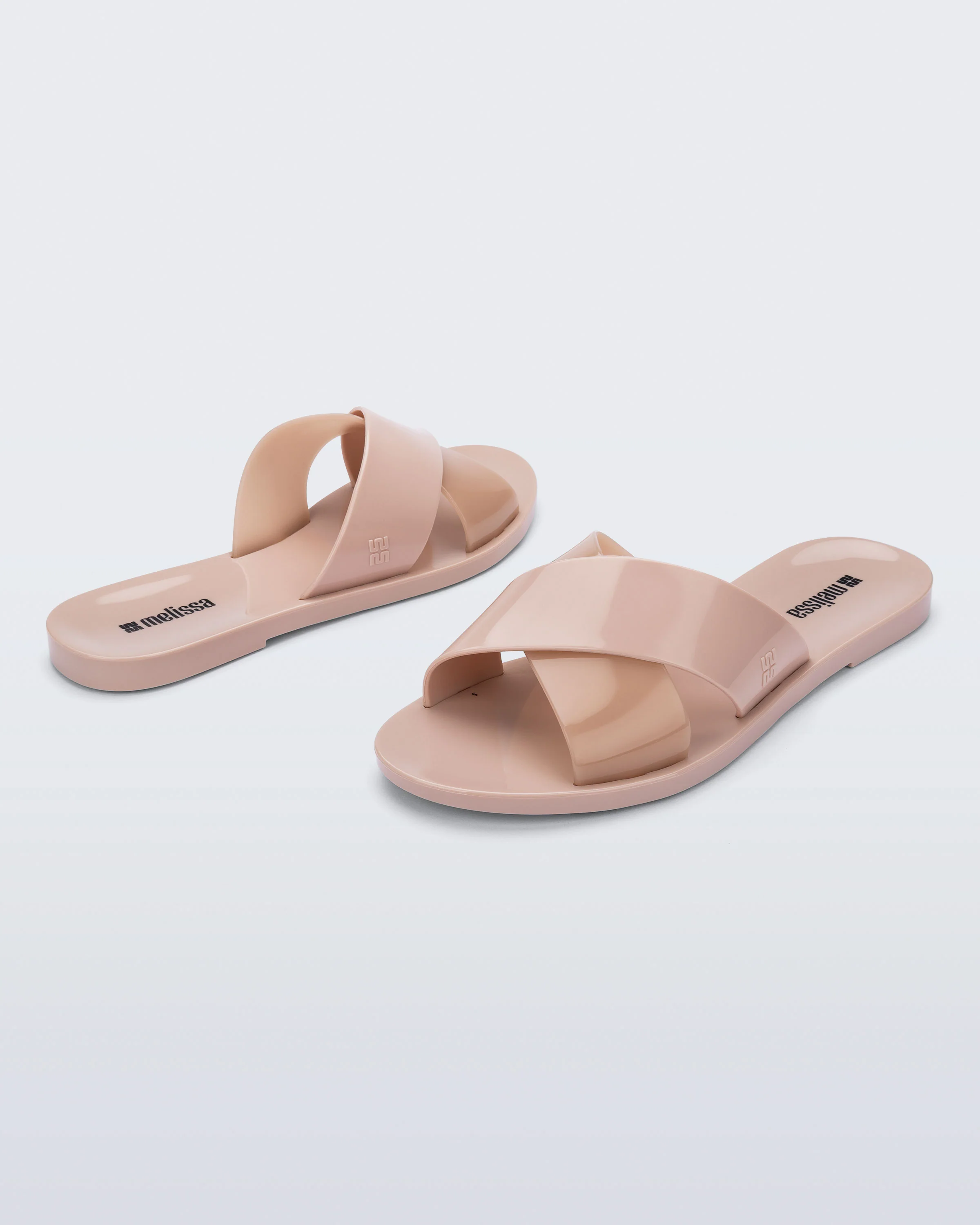 MELISSA ESSENTIAL CROSS SLIDE - Image 13