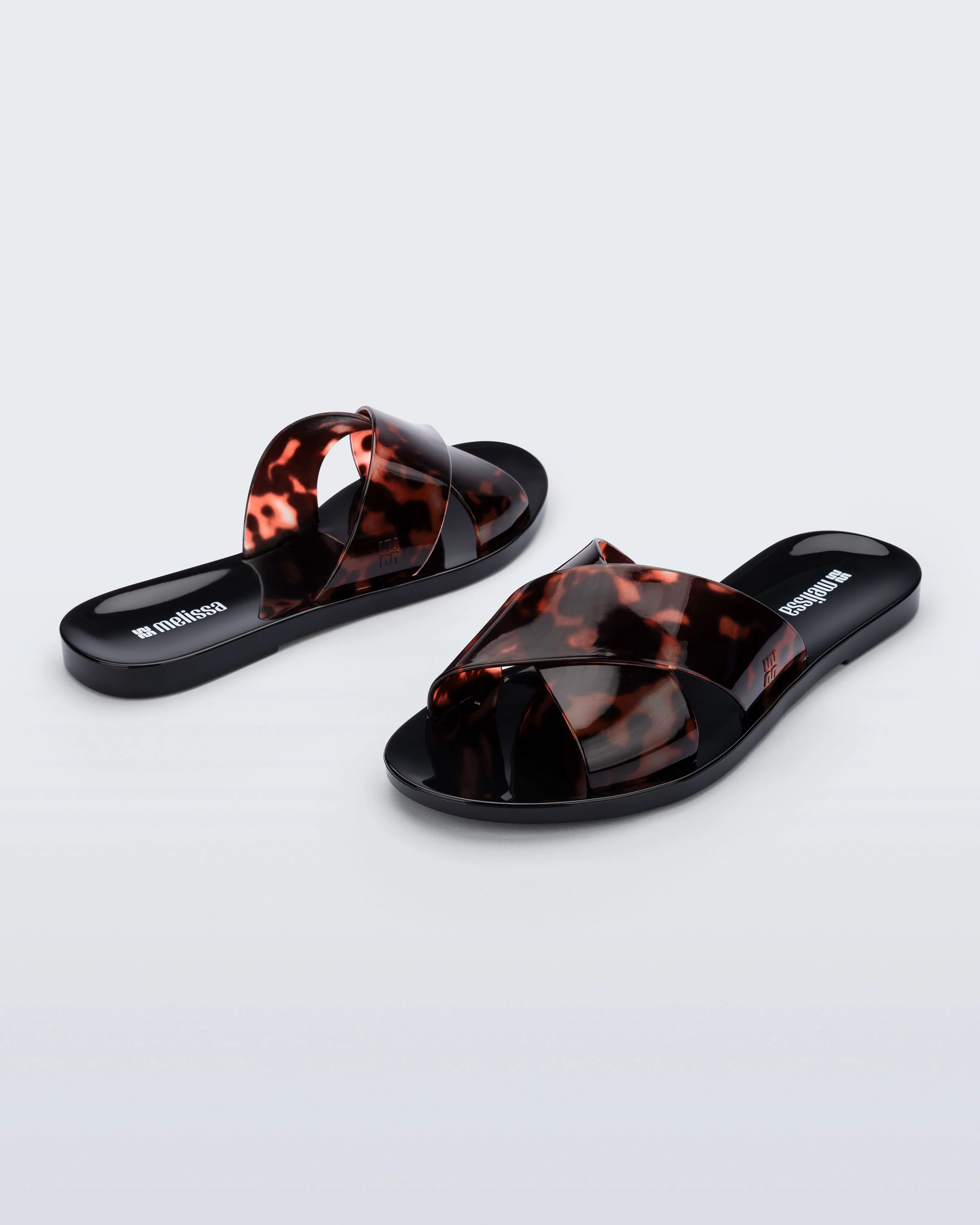 MELISSA ESSENTIAL CROSS SLIDE - Image 3