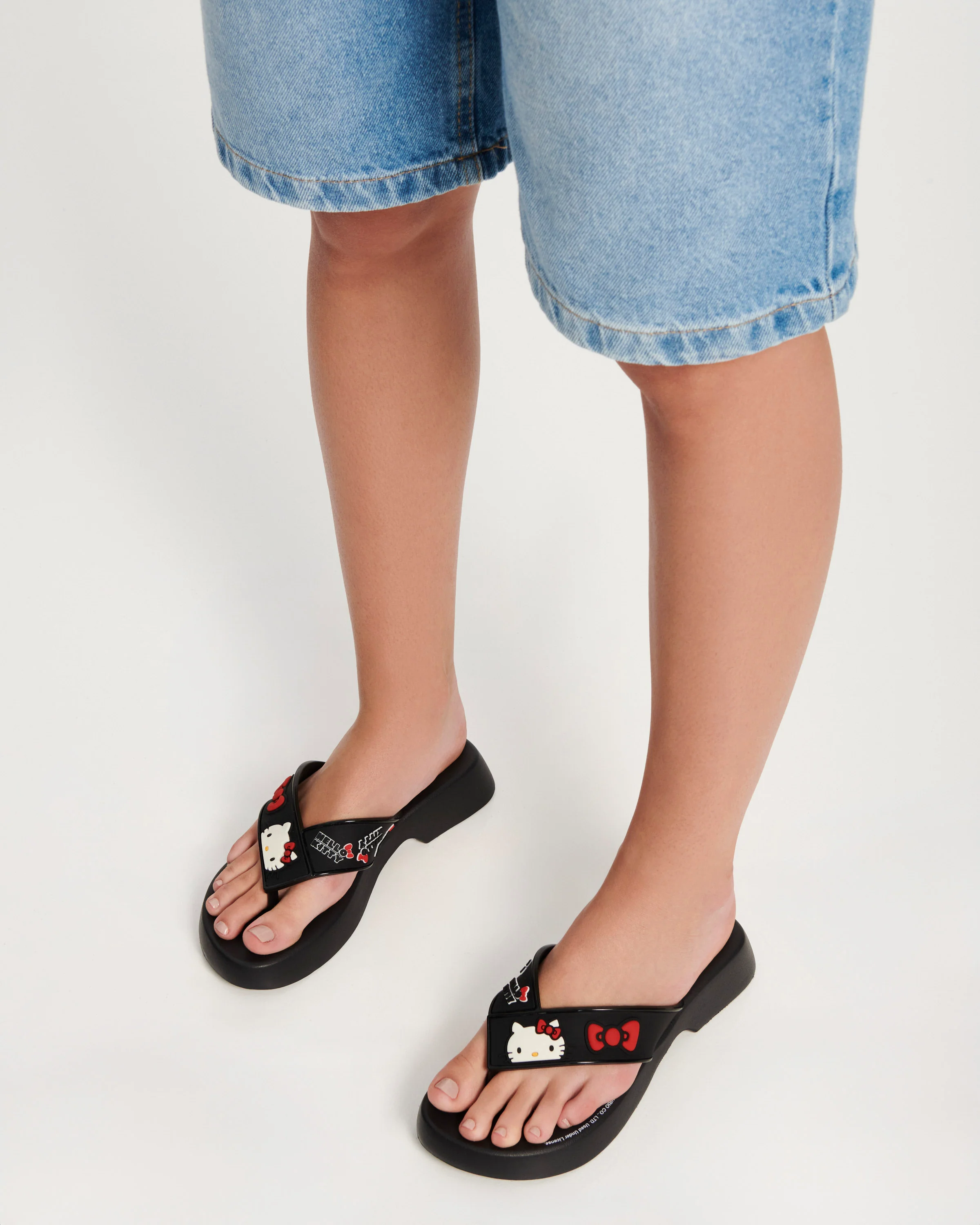 MELISSA FLATFORM + HELLO KITTY BLACK - Image 4