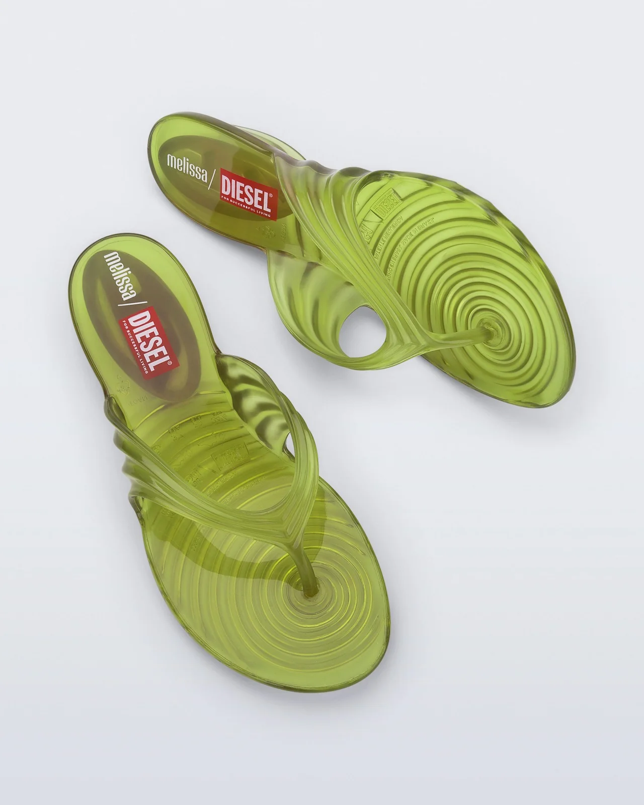 Melissa Quantum Thong + Diesel - Image 19