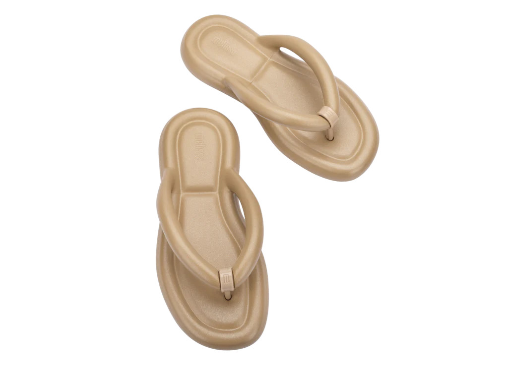 Melissa Flip Flop Free Shiny - Light Caramel - Image 5
